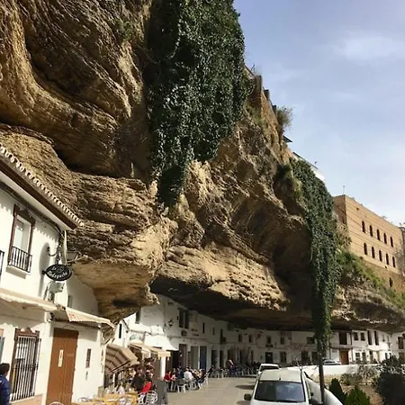 Cuevas Del Sol * Setenil De Las Bodegas
