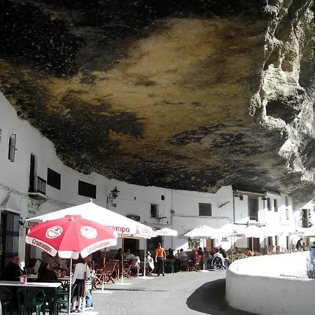 Cuevas Del Sol * Setenil De Las Bodegas